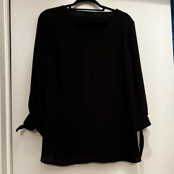 Talbots Black Loose Fitting Blouse - Tie Sleeves - XL. (Like New) - Picture 2 of 16